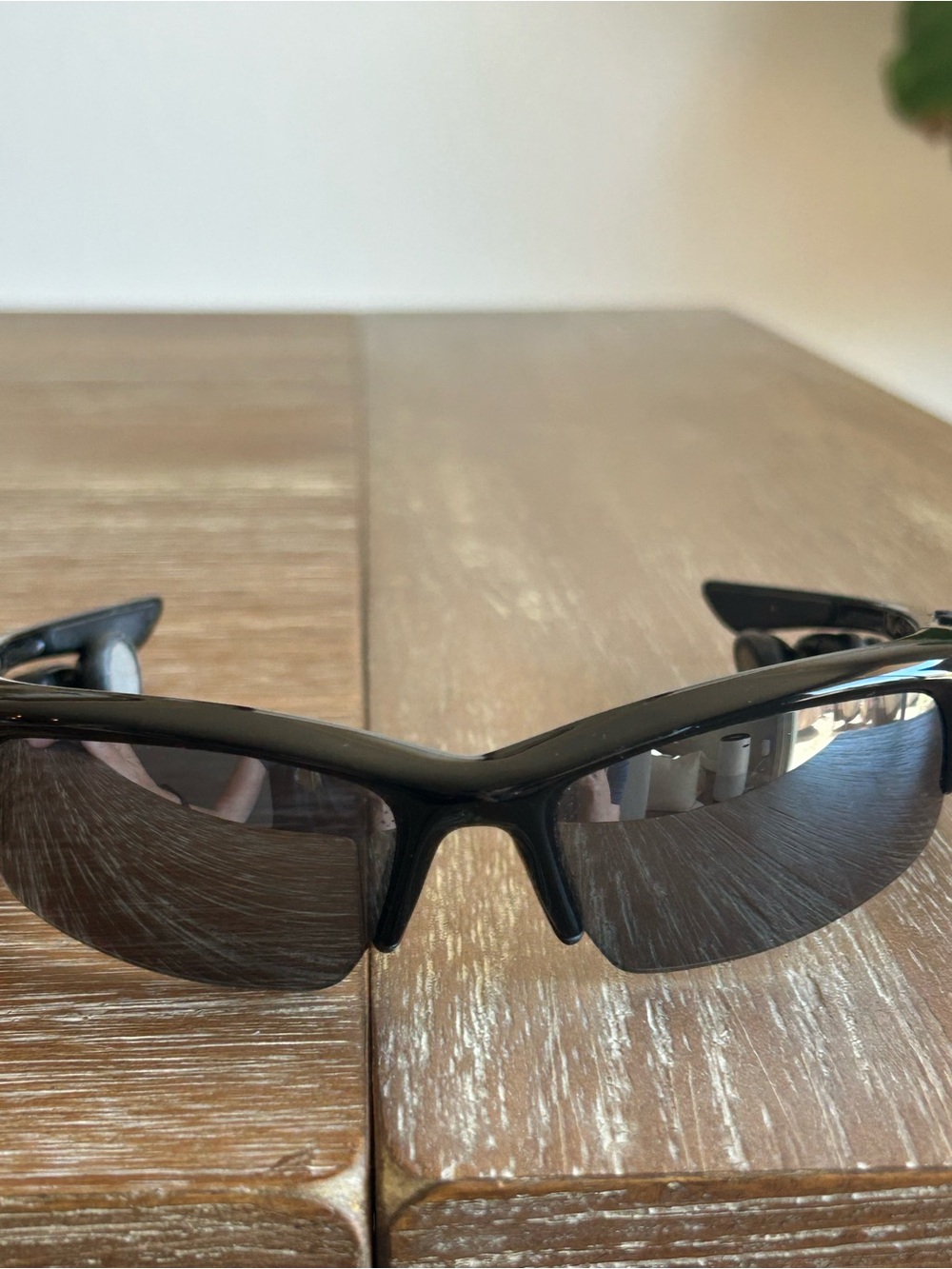 Men's Oakley THUMP Sunglasses with MP3